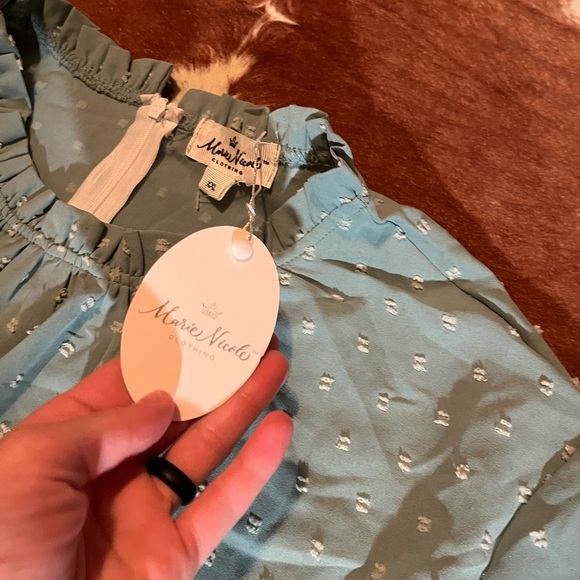 Marie Nicole dress new with tags
size XXL - Picture 5 of 5